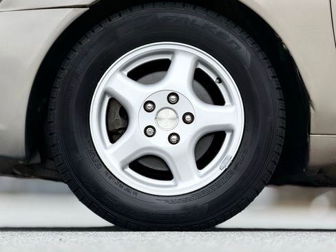 Used 2000 Toyota Avalon XL image 17