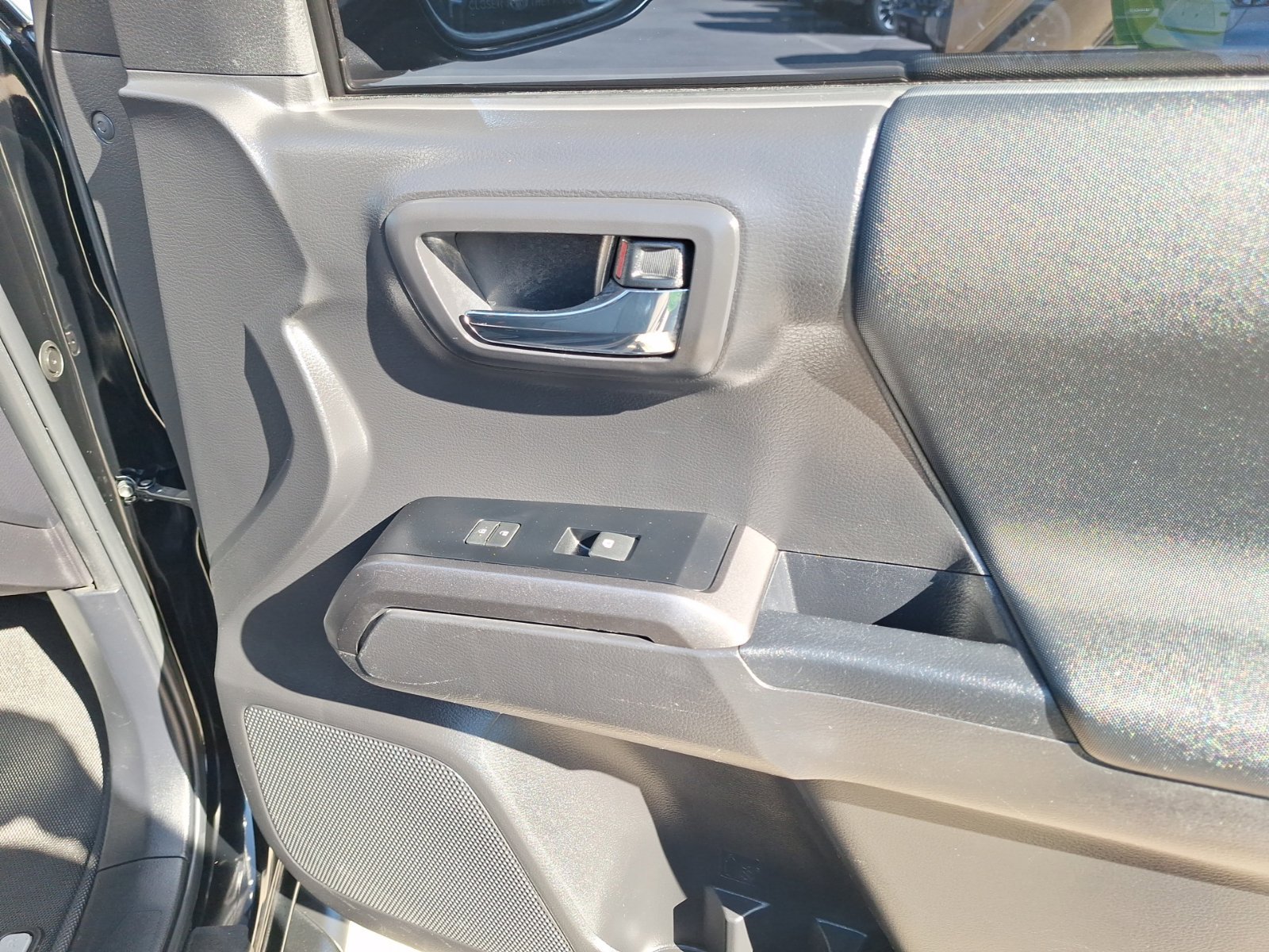 Used 2023 Toyota Tacoma TRD Off-Road w/ Technology Package AWD/4WD image 35