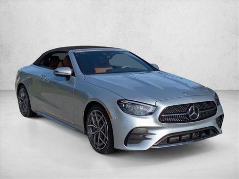 Used 2023 Mercedes-Benz E 450 Cabriolet image 3