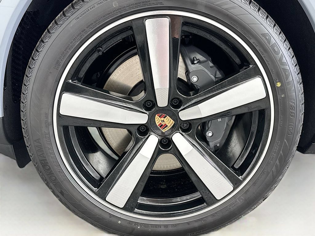 Used 2026 Porsche Cayenne Coupe AWD/4WD image 31
