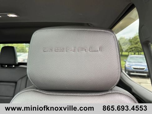 Used 2021 GMC Sierra 1500 Denali w/ Denali Ultimate Package AWD/4WD image 40