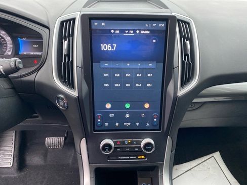 Used 2024 Ford Edge SEL w/ Convenience Package image 11