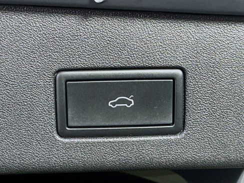 Used 2024 Volkswagen ID.4 S image 29