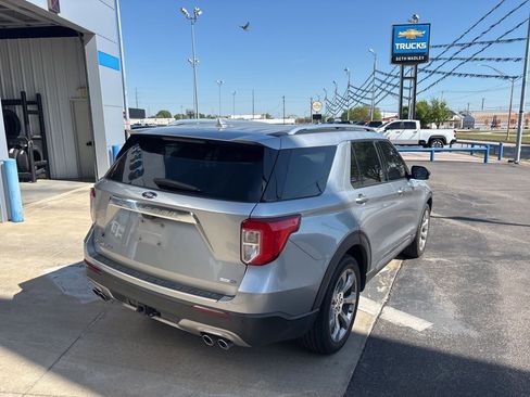 Used 2020 Ford Explorer Platinum w/ Premium Technology Package AWD/4WD image 15