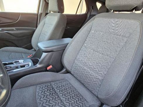 Used 2022 Chevrolet Equinox LT AWD/4WD image 17
