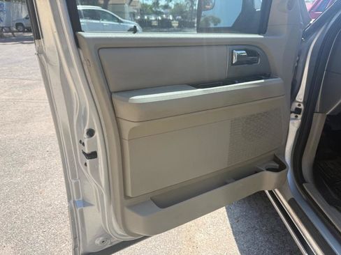 Used 2012 Ford Expedition Limited AWD/4WD image 18
