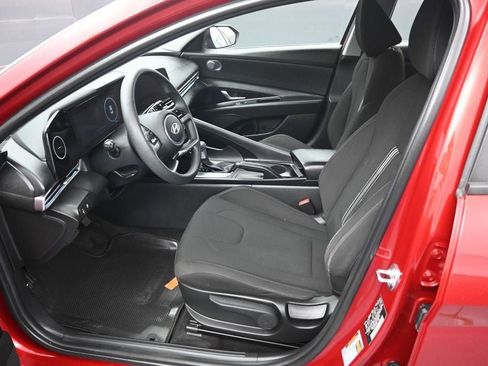 Certified 2024 Hyundai Elantra SEL FWD image 9