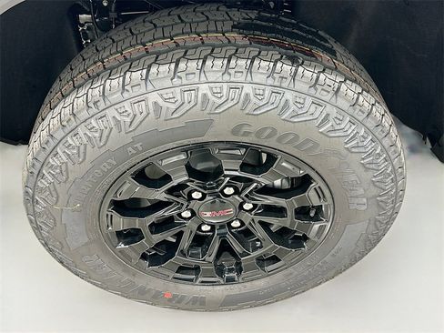 New 2026 GMC Canyon Elevation image 31