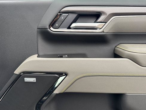 New 2026 Chevrolet Silverado 2500 ZR2 w/ LPO, Dark Essentials Package image 22