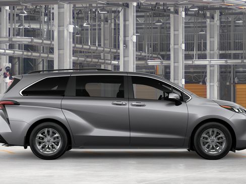New 2026 Toyota Sienna XLE AWD/4WD image 14