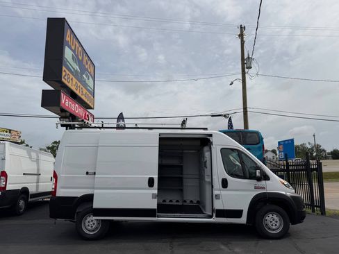 Used 2021 RAM ProMaster 2500 FWD image 5