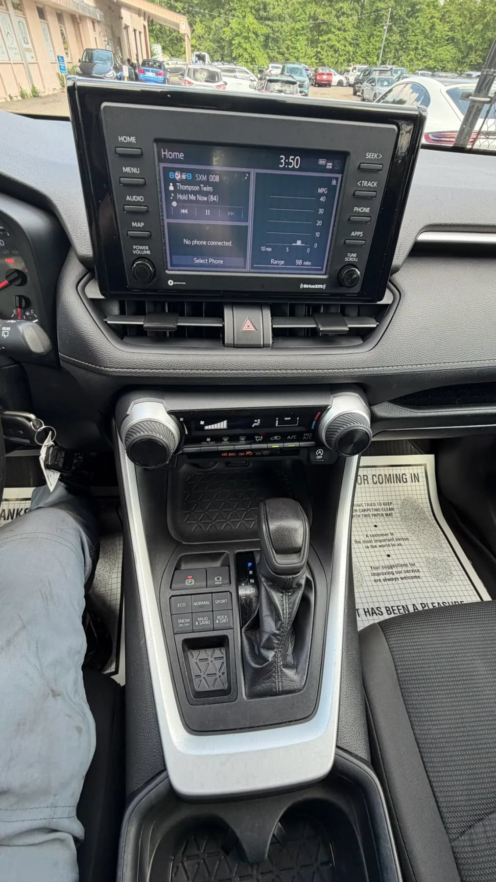 Used 2021 Toyota RAV4 LE AWD/4WD image 24