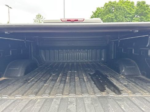 Used 2024 GMC Sierra 3500 Denali Ultimate AWD/4WD image 12