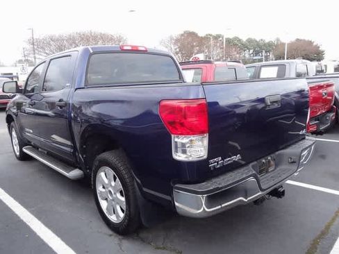Used 2011 Toyota Tundra 4x4 CrewMax image 4