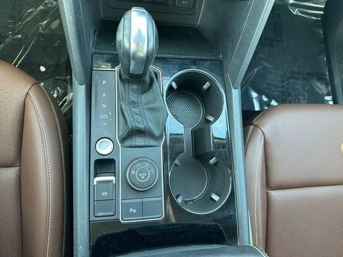 Used 2021 Volkswagen Atlas SEL image 19