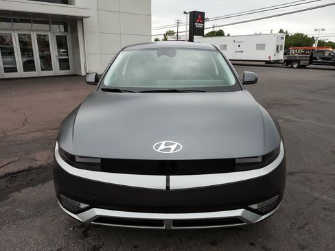Used 2024 Hyundai Ioniq 5 SEL AWD/4WD image 2