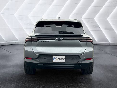 New 2026 Chevrolet Equinox EV LT w/ LPO, Blackout Package FWD image 4