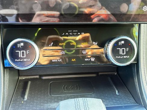 Used 2023 Jaguar F-PACE R-Dynamic S image 16