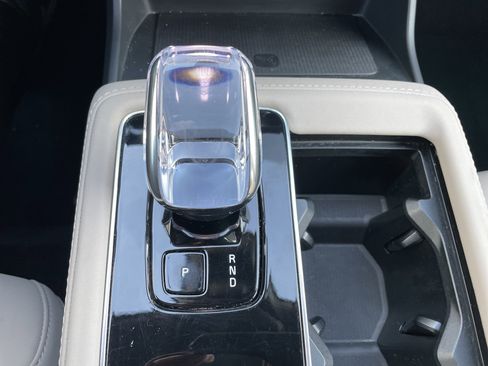 Used 2025 Volvo XC90 B6 Plus image 47