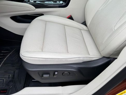 Used 2022 Buick Envision Essence w/ Technology Package I AWD/4WD image 26