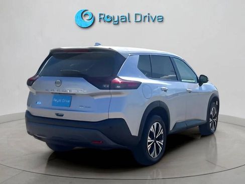 Used 2022 Nissan Rogue SV image 6
