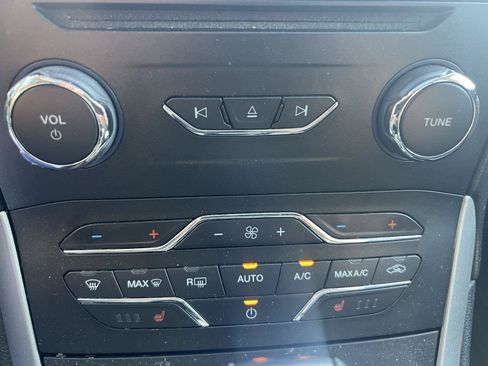 Used 2015 Ford Edge SEL w/ Equipment Group 201A AWD/4WD image 14