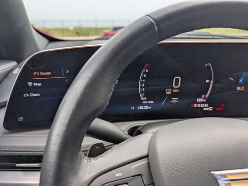 Used 2025 Cadillac XT4 Premium Luxury AWD/4WD image 21