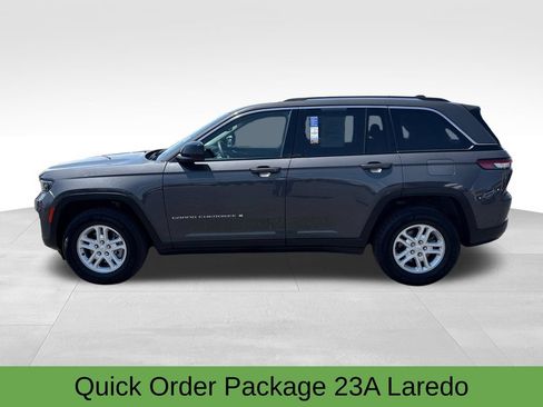 Used 2024 Jeep Grand Cherokee Laredo AWD/4WD image 3
