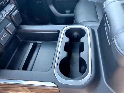 Used 2020 Chevrolet Silverado 1500 LT Trail Boss AWD/4WD image 17