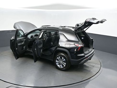 New 2026 Chevrolet Equinox LT w/ Convenience Package II image 2