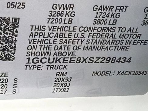 Used 2025 Chevrolet Silverado 1500 RST w/ Redline Edition AWD/4WD image 33
