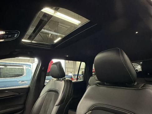 Used 2024 Jeep Grand Cherokee L Altitude image 8