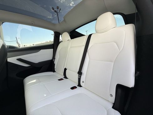 Used 2026 Tesla Model Y 2WD image 8