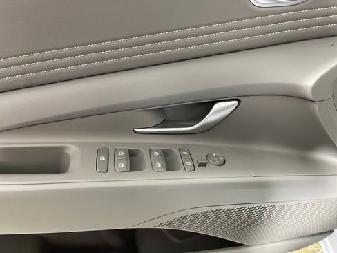 New 2025 Hyundai Elantra Sport image 19