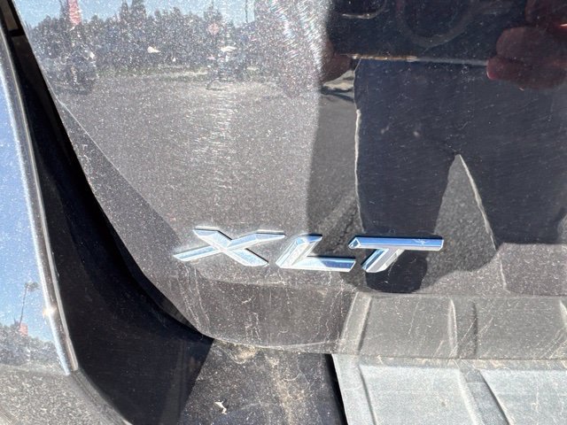 Used 2023 Ford Explorer XLT w/ Equipment Group 202A AWD/4WD image 8