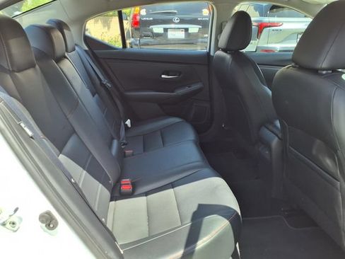 Used 2025 Nissan Sentra SR w/ SR Premium Package FWD image 24