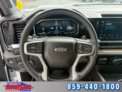 Used 2023 Chevrolet Silverado 1500 RST AWD/4WD image 2