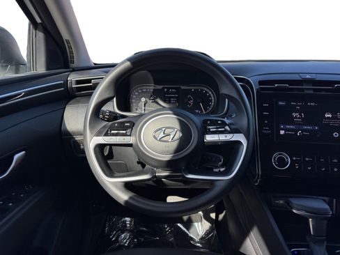 Used 2024 Hyundai Tucson SE AWD/4WD image 12