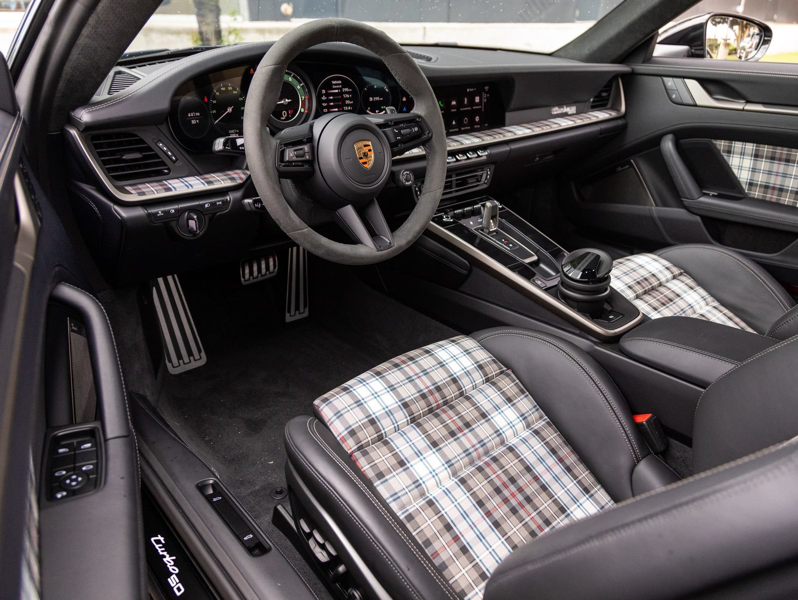Certified 2025 Porsche 911 Turbo S AWD/4WD image 4