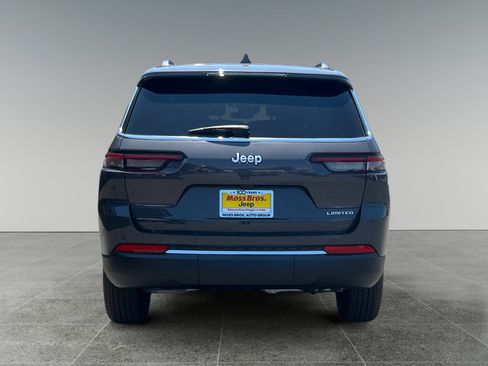 Used 2025 Jeep Grand Cherokee L Limited RWD image 4