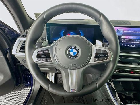 Used 2024 BMW X5 xDrive40i w/ M Sport Package image 11