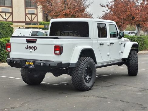 Used 2023 Jeep Gladiator Rubicon w/ Cold Weather Group image 5