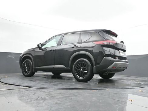 Used 2023 Nissan Rogue S image 42