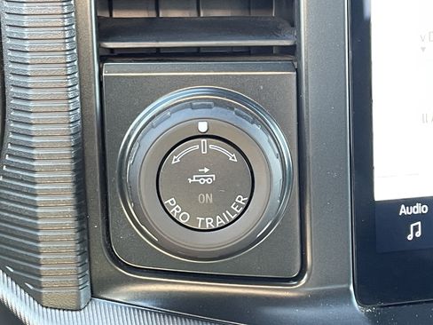 Used 2025 Ford F150 Raptor AWD/4WD image 31
