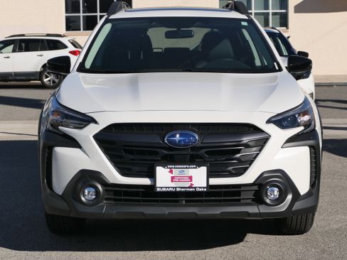 Certified 2025 Subaru Outback Premium image 8