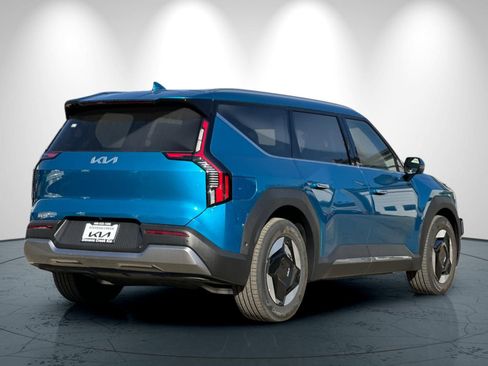 New 2026 Kia EV9 Wind image 4