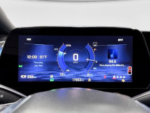 Used 2024 Chevrolet Equinox EV LT w/ LPO, Active Package FWD image 9