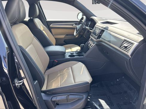 Certified 2023 Volkswagen Atlas Cross Sport SE AWD/4WD image 12