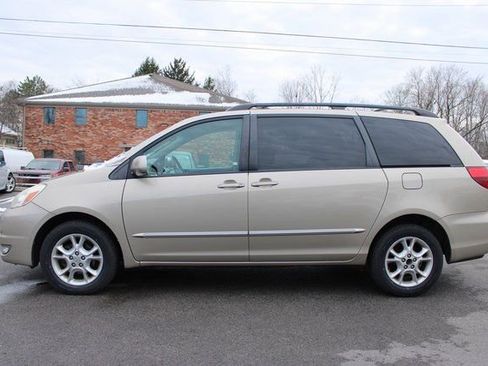 Used 2005 Toyota Sienna XLE image 5