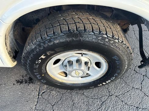 Used 2012 Chevrolet Express 2500 RWD image 10